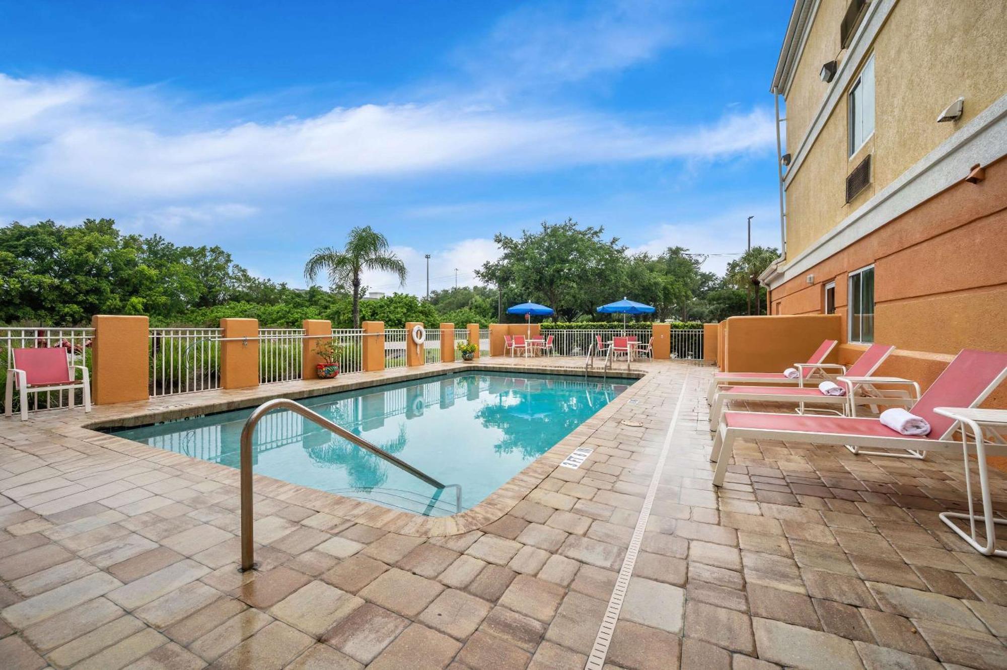 Comfort Inn Fort Myers Northeast Ngoại thất bức ảnh